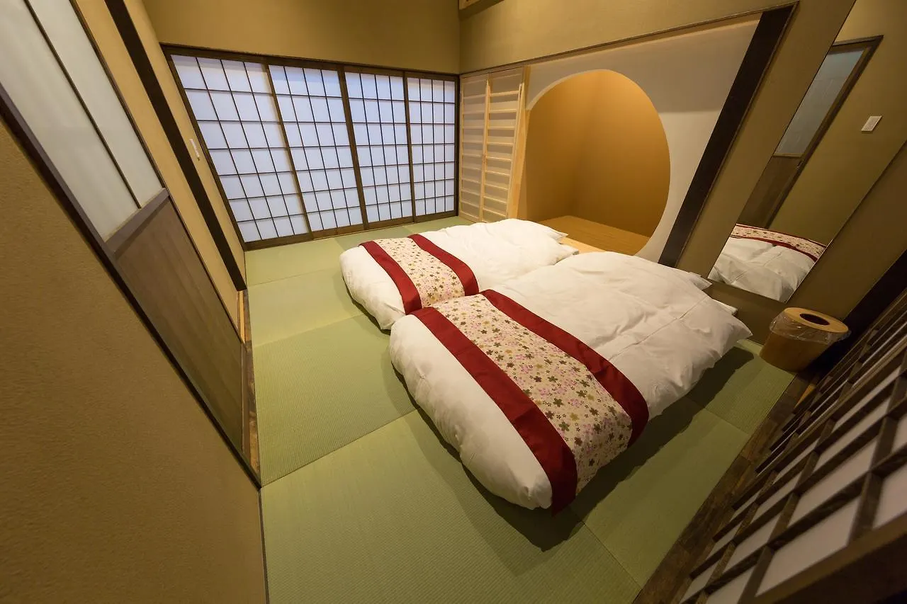 染 Sen 東寺-魚美津 Toji-Uomizu Villa Kyoto 0*,
